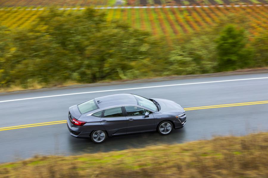  Honda Clarity Plug-In Hybrid 2017 года  (NA) (фото 48 из 84)